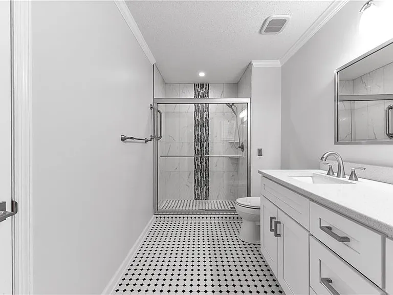 300 Johnson Ferry Rd #A210 — Photo 15
