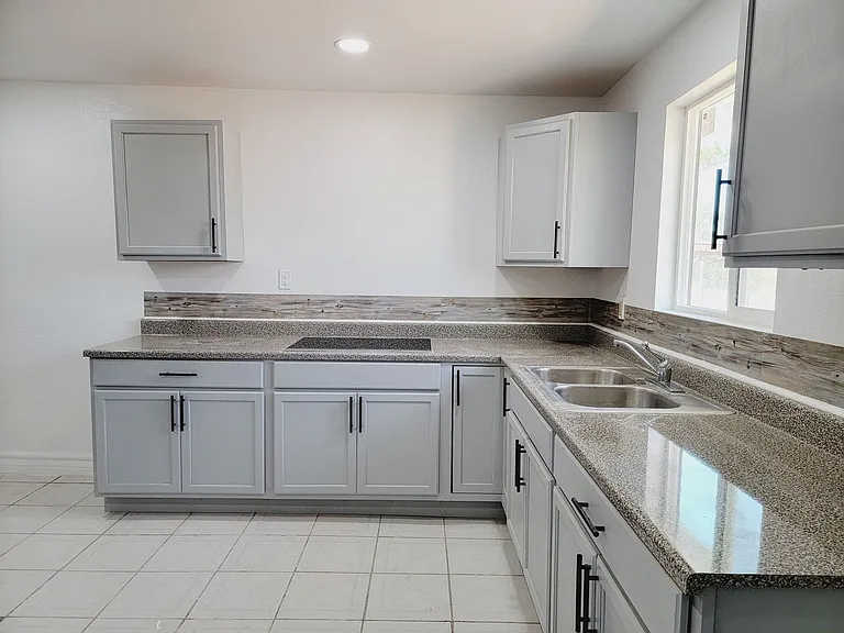 2816 Catnip St — Photo 4