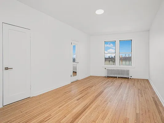 Rented by Re/Max In The City | media 36