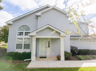 214 Abington Ln, North Aurora, IL 60542