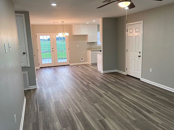 2nd image of 2960 Mount Kennedy Dr