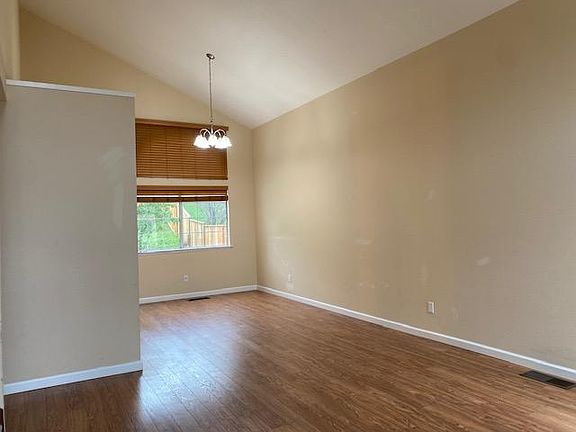 2nd image of 2268 Bayberry Cir