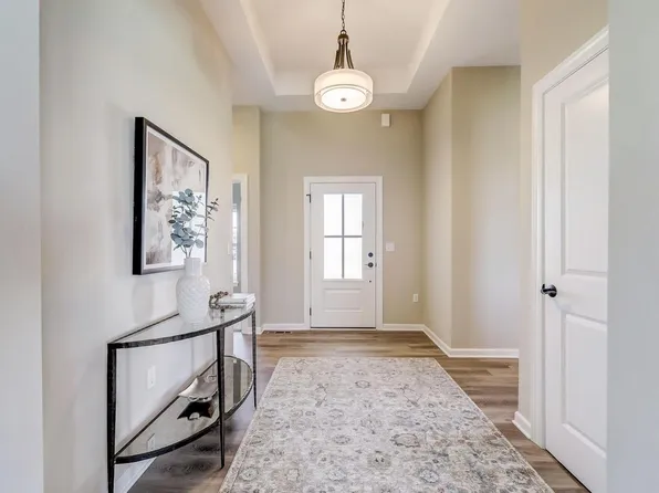 1372 Prairie Creek CIRCLE #20C, Oconomowoc, WI 53066