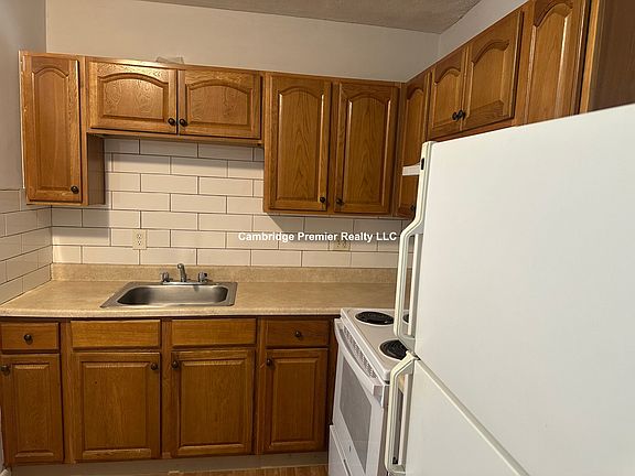 2nd image of 80 Bow St Suite 1