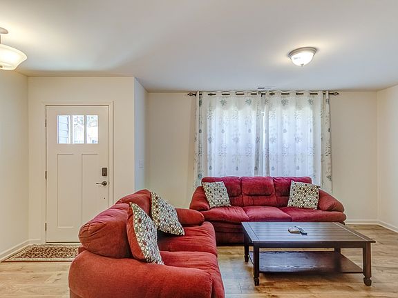 3rd image of 240 Spark St