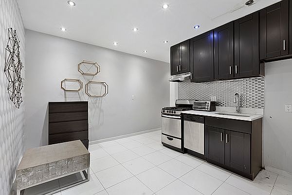 1st image of 312 W 114th St APT 22