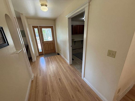 4th image of 230 River Pl