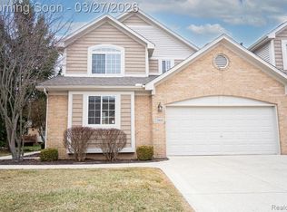 23869 McCort Dr, Flat Rock, MI