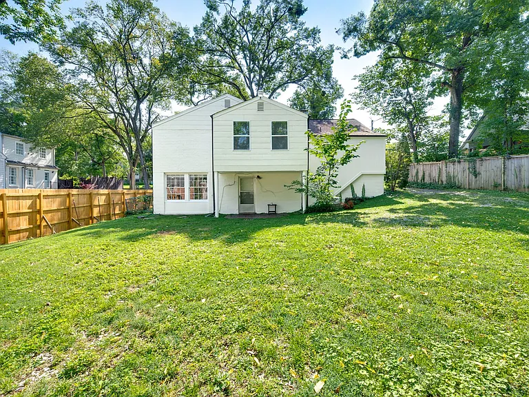 3501 Foxhall Rd — Photo 3