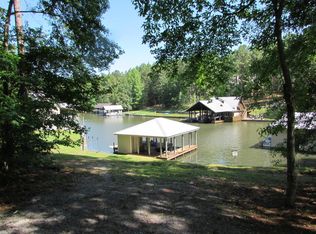 137 E Bay Dr, Lumberton, MS 39455