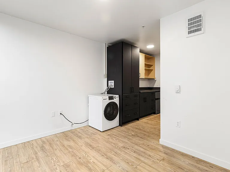 Karsti Apartments — Photo 23