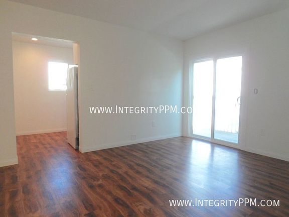 2nd image of 3927 1/2 Lamont St