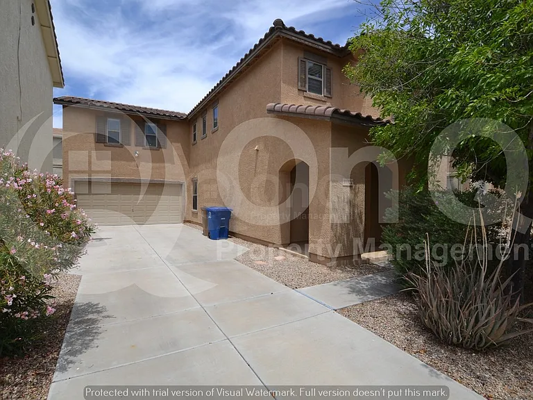21122 E Stonecrest Dr — Photo 2