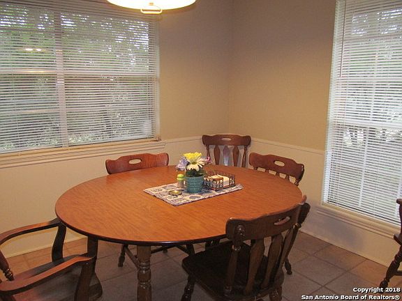 5th image of 1557 Blueridge Dr