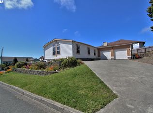 785 Tricia Pl, Coos Bay, OR