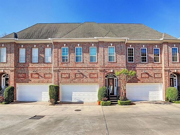 SHOW STOPPER! Amazing Townhome-Walk to Medical Center. Gated Community! Only 2 stories with first floor living. Tons of upgrades and large back patio for fabulous, high end living. Roberts Elementary! Welcome Home! Private gated community, just steps across the street from the Medical Center!