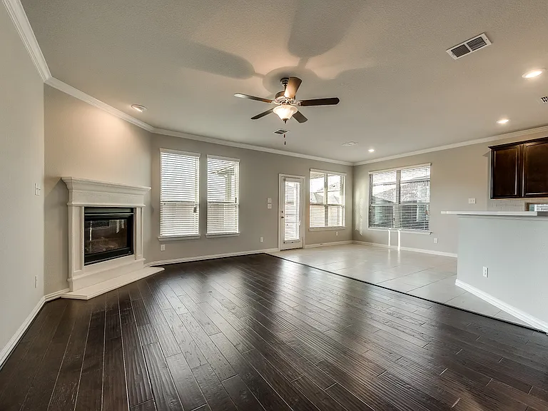 15925 Holly Crk — Photo 14
