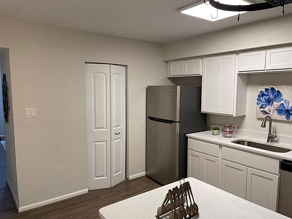 5th image of 228 Candle Light Ln
