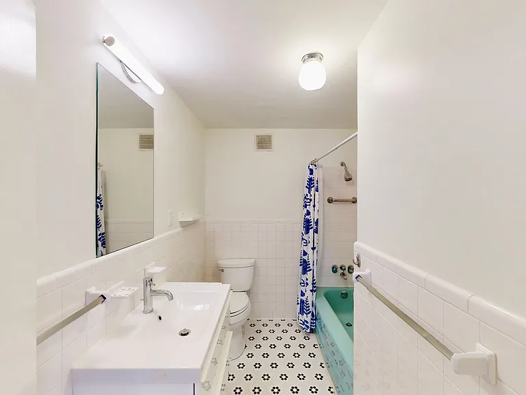1300 Queens Rd #309 — Photo 26