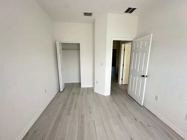1802 Bassinger St — Photo 12