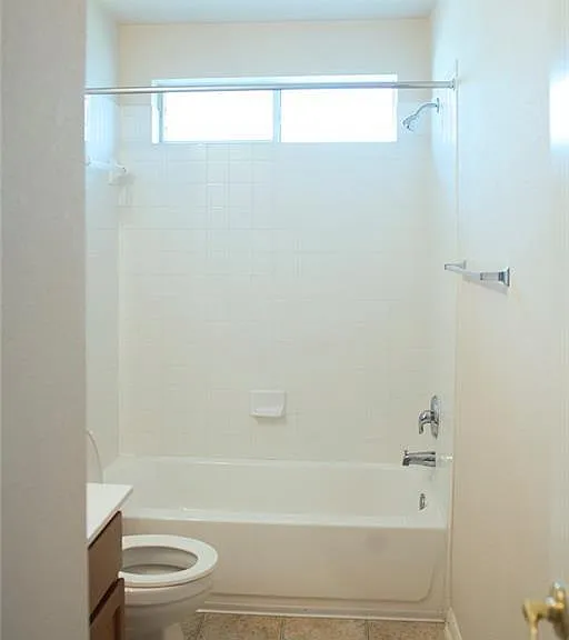 100 Lightfoot Ct — Photo 14