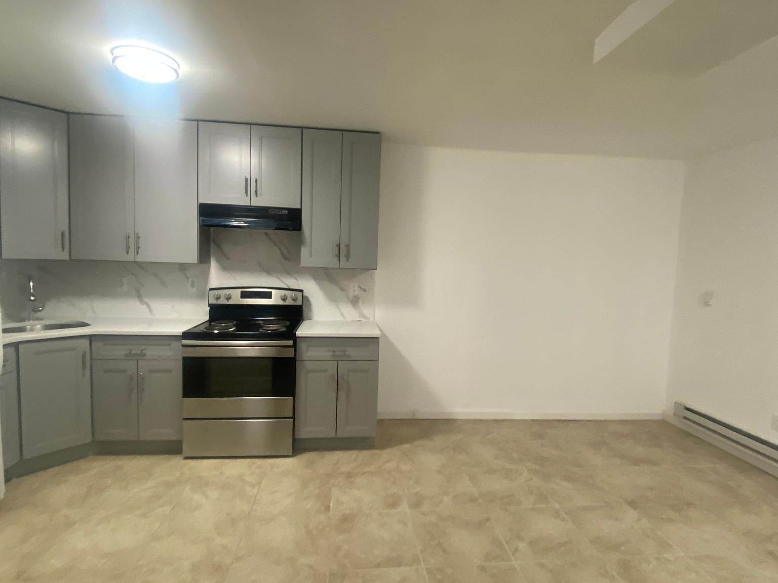 1745 Gleason Ave FLOOR 1, Bronx, NY 10472 | Zillow