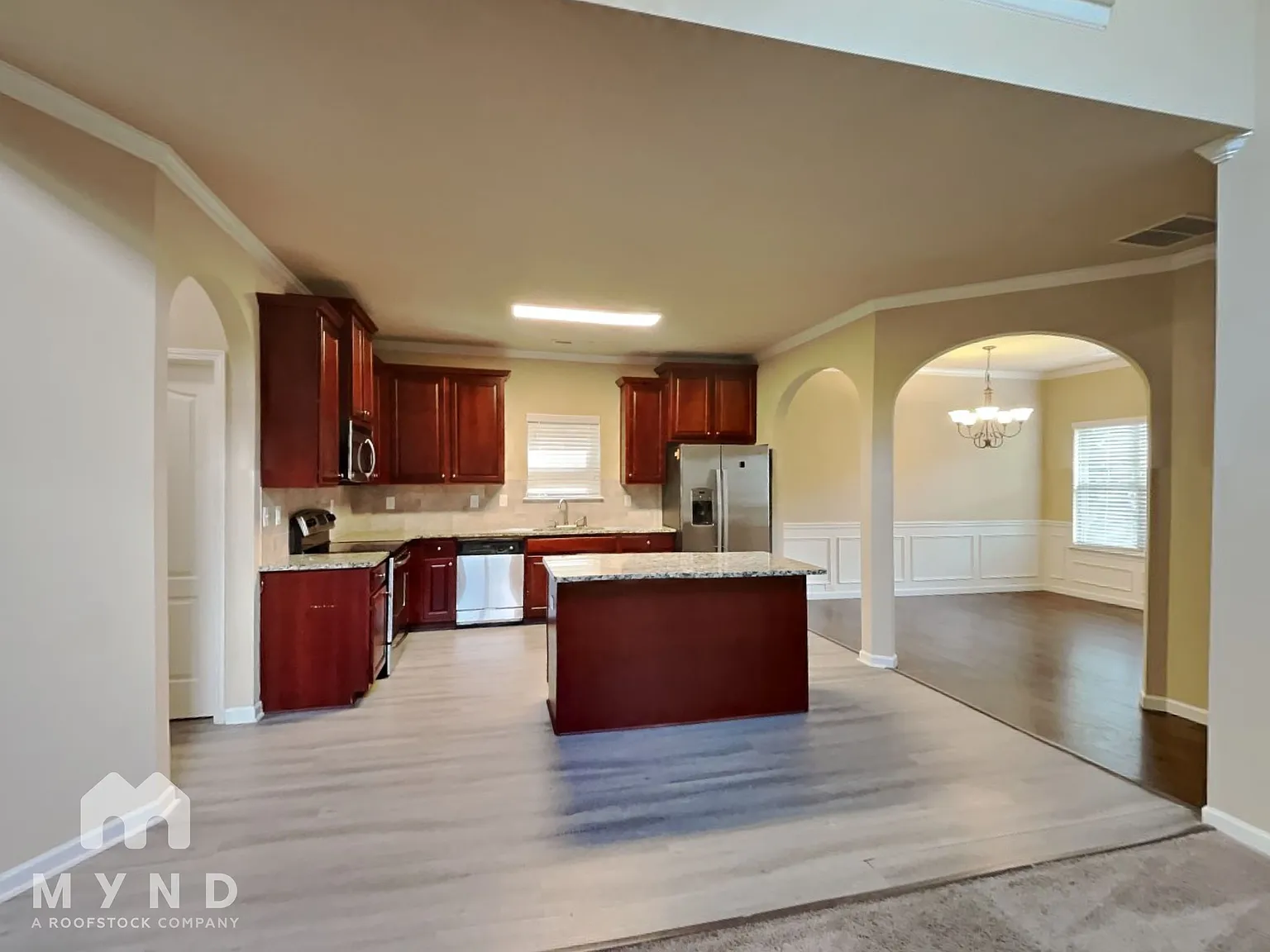 4 bed, 3.0 bath, 2496 sqft, $2,299 — Photo 2