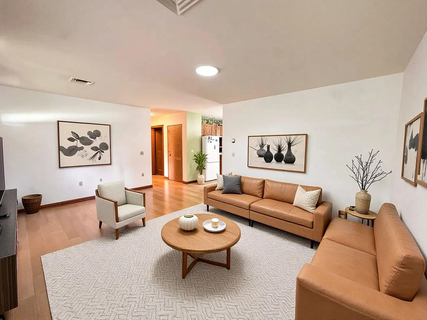 2 Bedroom Single Family Home in Lebanon! — Photo 2
