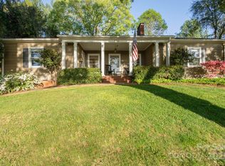 631 Dogwood Rd, Statesville, NC 28677
