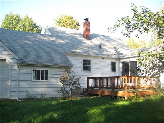 LARGE BACK YARD