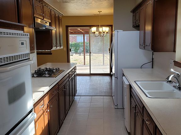 3rd image of 1208 NW 104th Ter