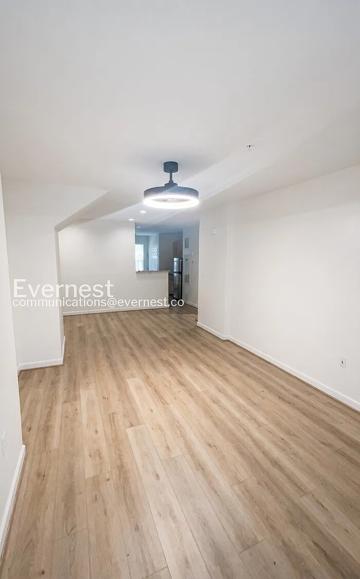 1 bed, 1.0 bath, 803 sqft, $1,995 — Photo 4