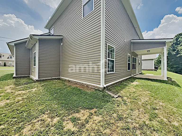 913 Beverly Ct — Photo 21