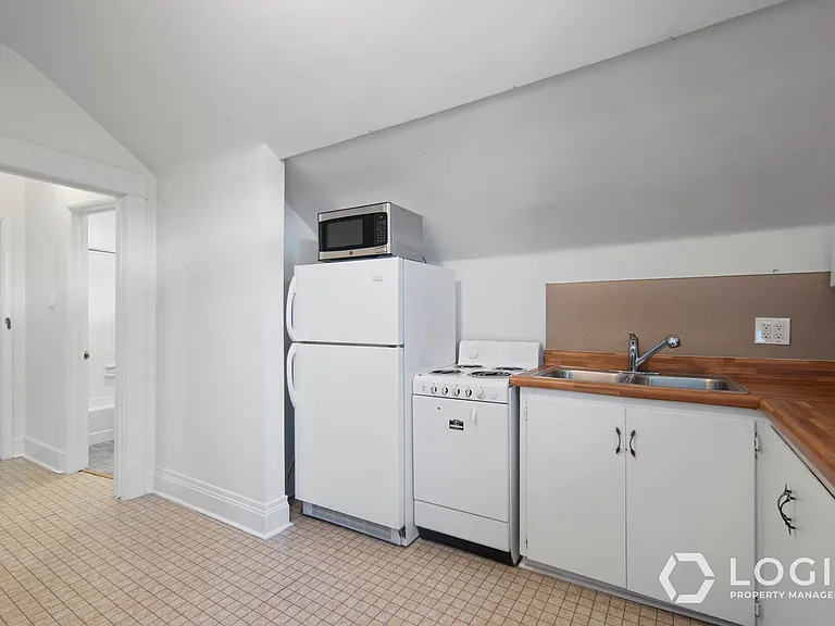 423 S Douglas St #UPSTAIRS — Photo 6