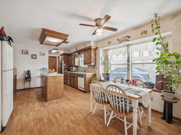 15427 Rio Plaza Dr, Houston, TX 77083