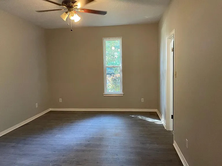 500 Trinity Rd — Photo 5