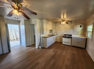 555 Wallis Ave #B, Gustine, CA 95322