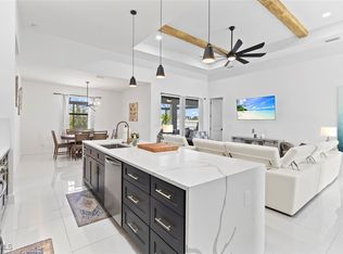 1 NW 8th Ter, Cape Coral, FL 33993