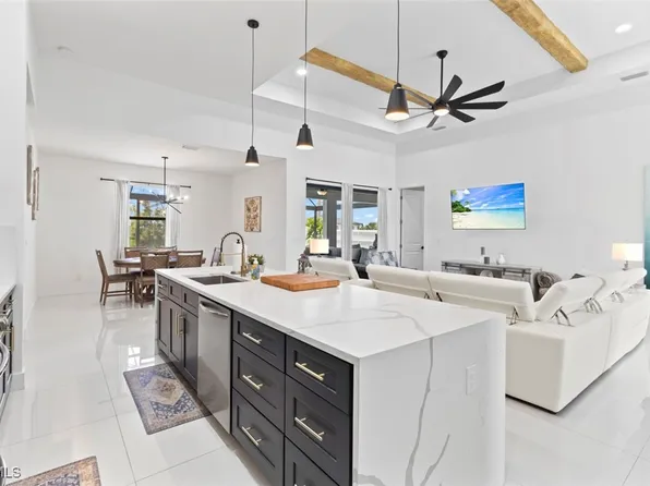 1 NW 8th Ter, Cape Coral, FL 33993