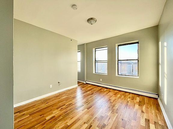 4th image of 136 S 7th St #3LA