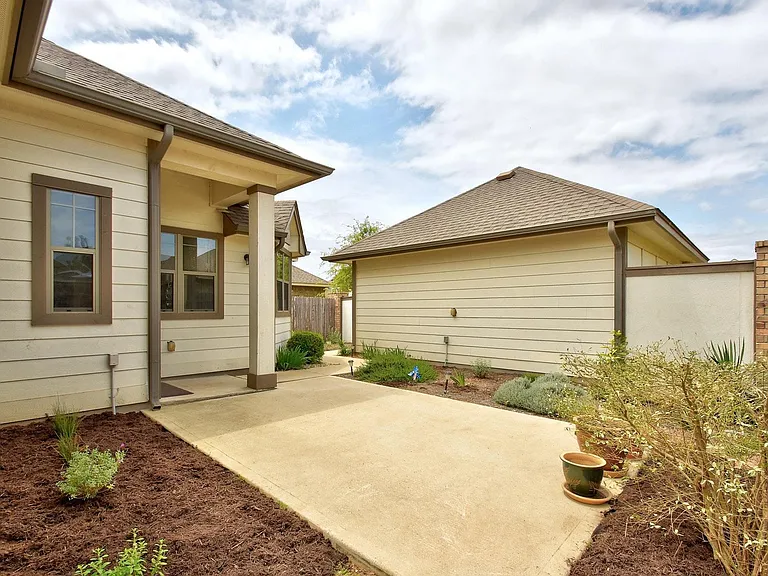 202 Silo St — Photo 6