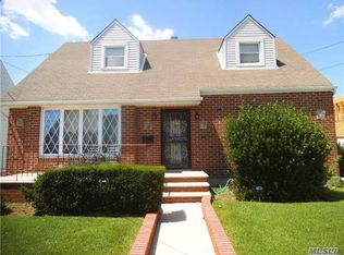 15822 88th St, Howard Beach, NY 11414