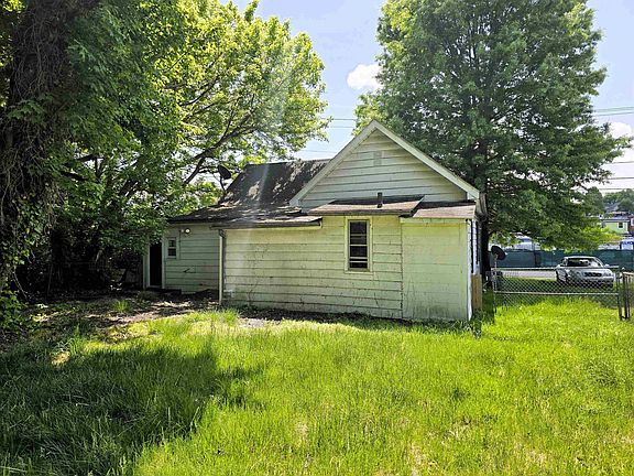 4th image of 1104 West St