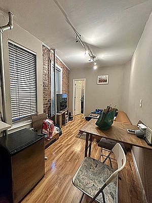 4th image of 540 W 47th St APT 15