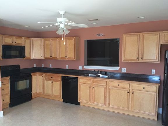 3rd image of 4024-A Lucerne Ct