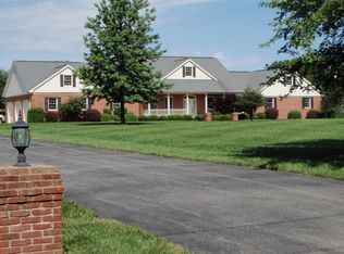 405 N 27th St, Mount Vernon, IL 62864
