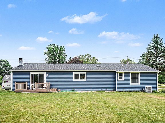 4th image of 2605 E Heverly Dr