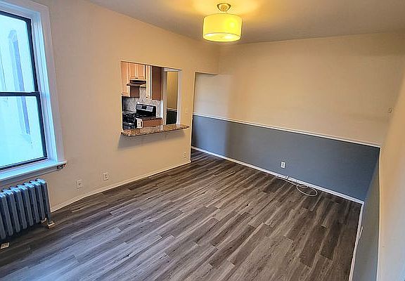 3rd image of 177 16th St APT 18
