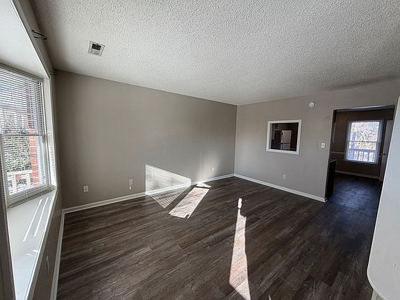 2nd image of 101-105 Aaron Pl #107-A
