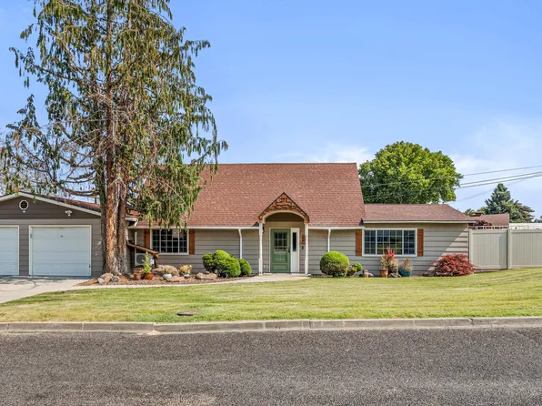 225 Westover Dr, Yakima, WA 98908